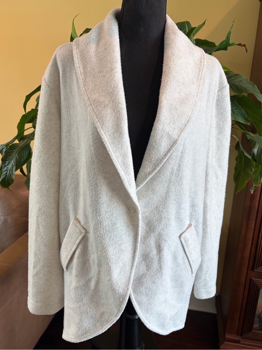 Anthropologie Lilka Off-White Fleece Comfy Slouchy Jacket - Medium